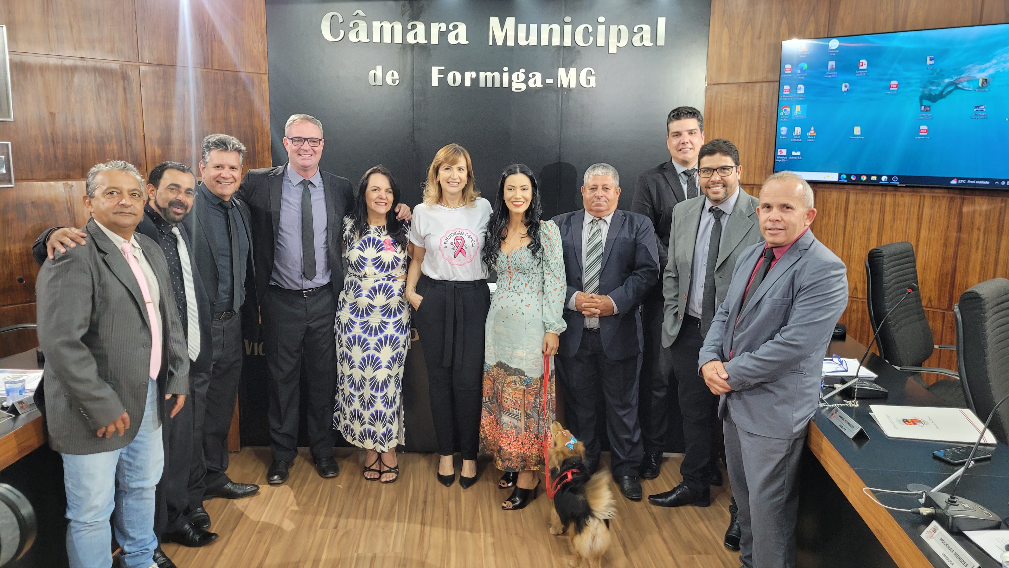 Foto Oficial de todos.jpg