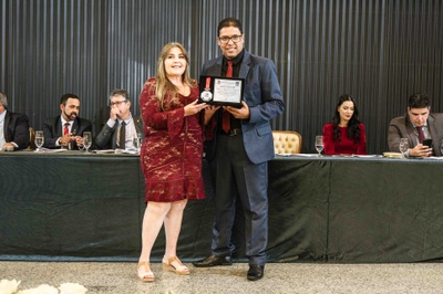 Medalha 6 de Junho -Angela Aparecida de Oliveira.01.jpg
