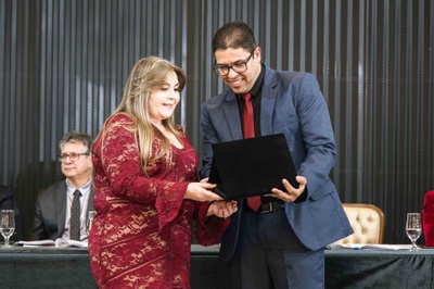 Medalha 6 de Junho -Angela Aparecida de Oliveira.jpg