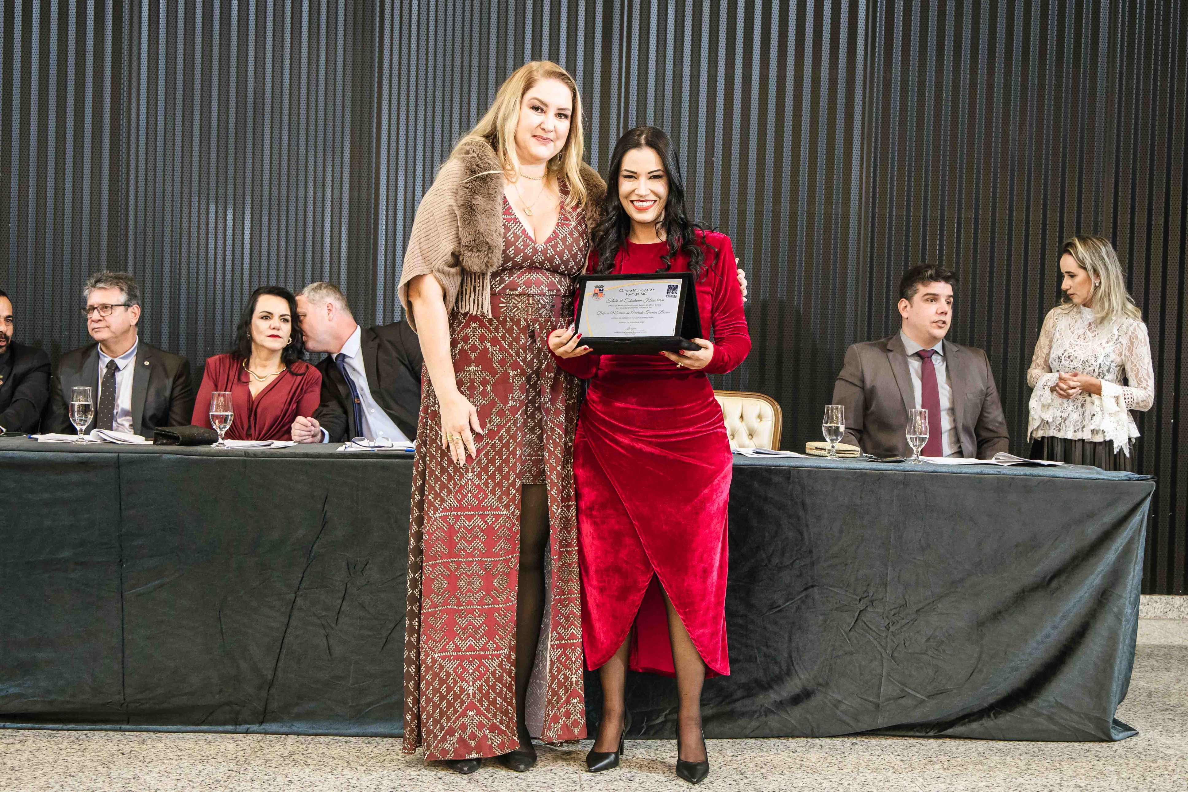 Cidadã Honorária - Débora Mariano de Andrade Taveira Bessas.jpg