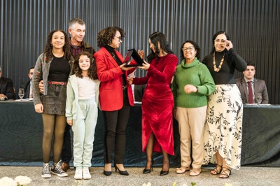 Medalha 6 de Junho - Gisele Adriana da Silva Castro.01.jpg