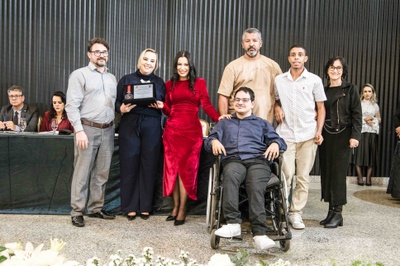 Medalha 6 de Junho - Pamella Thais Efângelo da Silveira.01.jpg