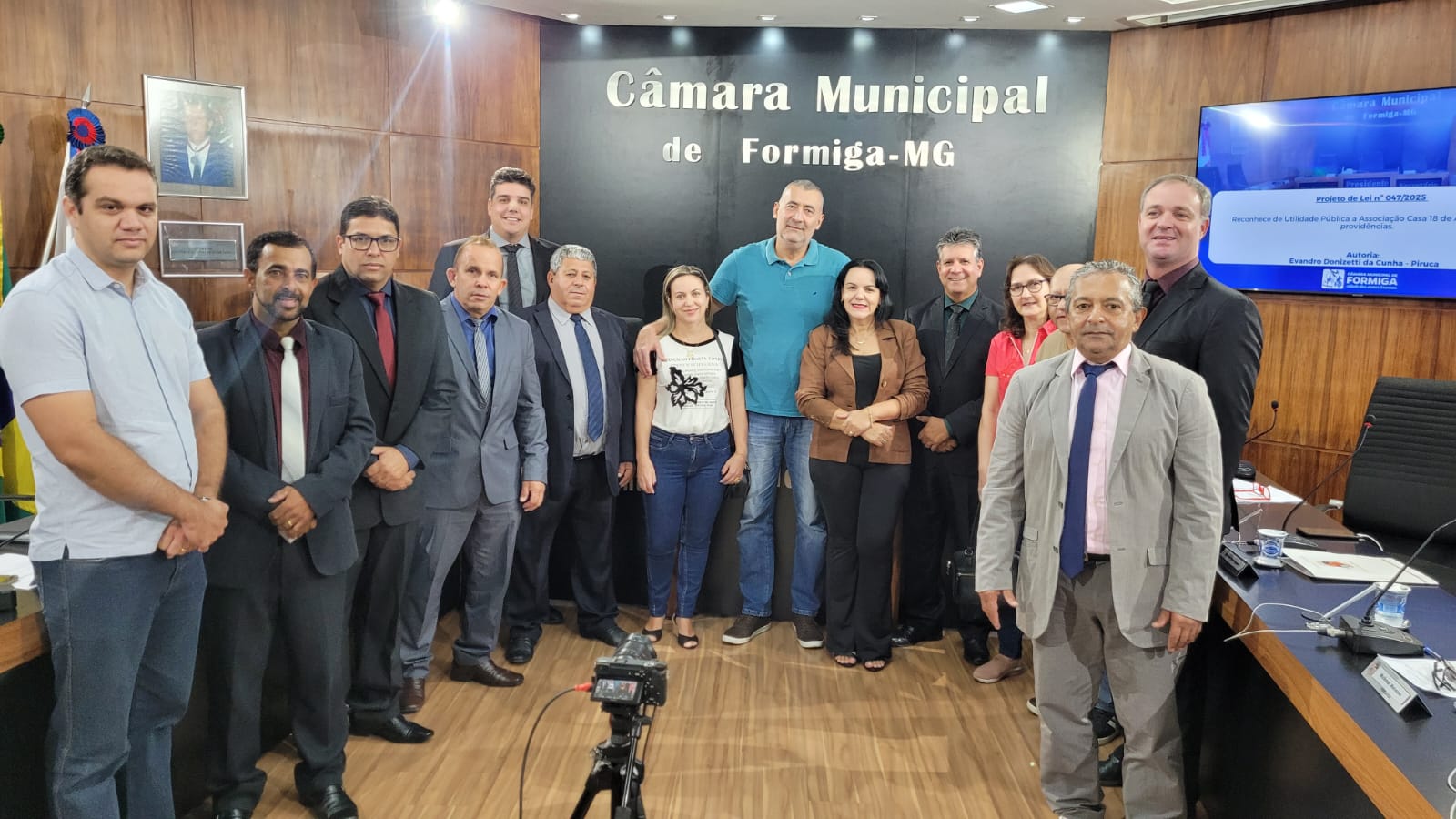 Câmara de Formiga aprova projeto que reconhece como de Utilidade Pública a Associação Casa 18 de Abril