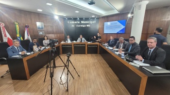 Câmara de Formiga aprova projetos de lei e homenageia servidores em sessão de 04 de novembro de 2024 - Publicado em: 5 de novembro de 2024 Câmara de Formiga aprova projetos de lei e homenageia servidores em sessão de 04 de novembro de 2024 - Publicado em: 5 de novembro de 2024