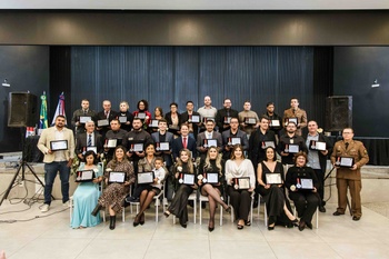 Câmara de Formiga homenageia personalidades com Títulos de Cidadania Honorária e Medalhas “Seis de Junho” Câmara de Formiga homenageia personalidades com Títulos de Cidadania Honorária e Medalhas “Seis de Junho”