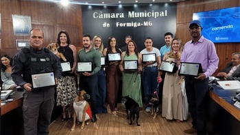 Câmara entrega a Comenda Pata Amiga e reconhece defensores da causa animal