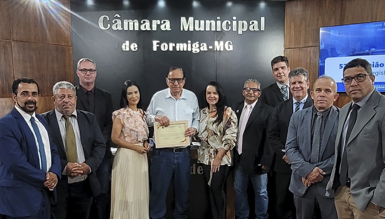 Câmara homenageia ex-vereador e ex-prefeito Juarez Eufrásio de Carvalho