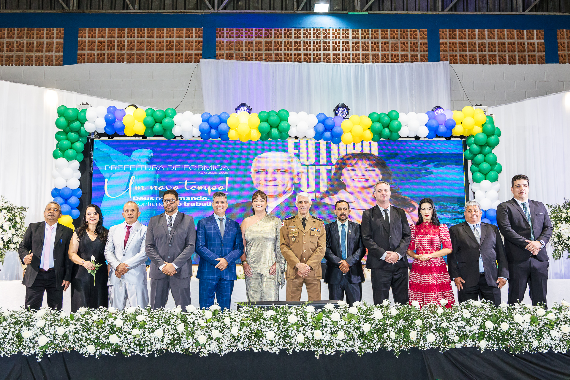 Câmara Municipal empossa Prefeito Coronel Laércio Reis e Vice Prefeita Taciana Carvalho - Publicado em: 3 de janeiro de 2025