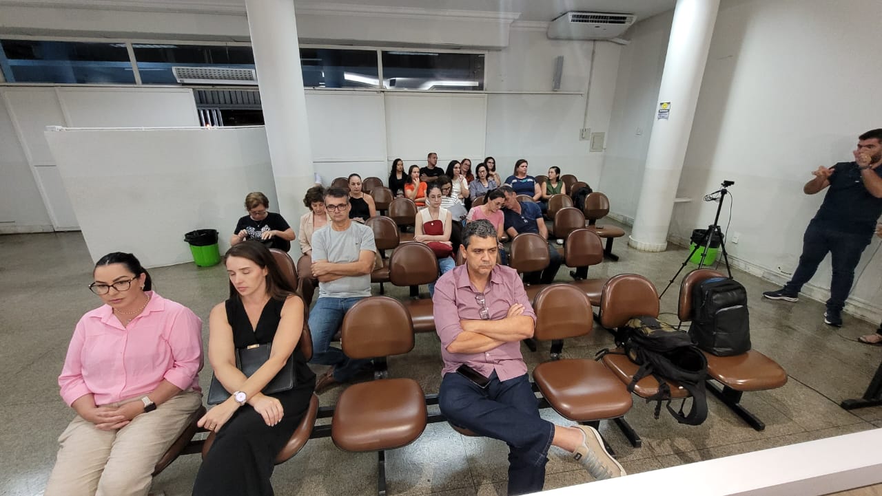 Câmara realiza audiência pública para discutir PPA 2026–2029 e diretrizes orçamentárias do município