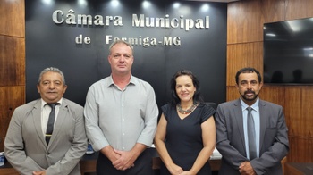 Jaci da Rua Nova é eleito presidente da Câmara para 2026 por 6 votos a 4