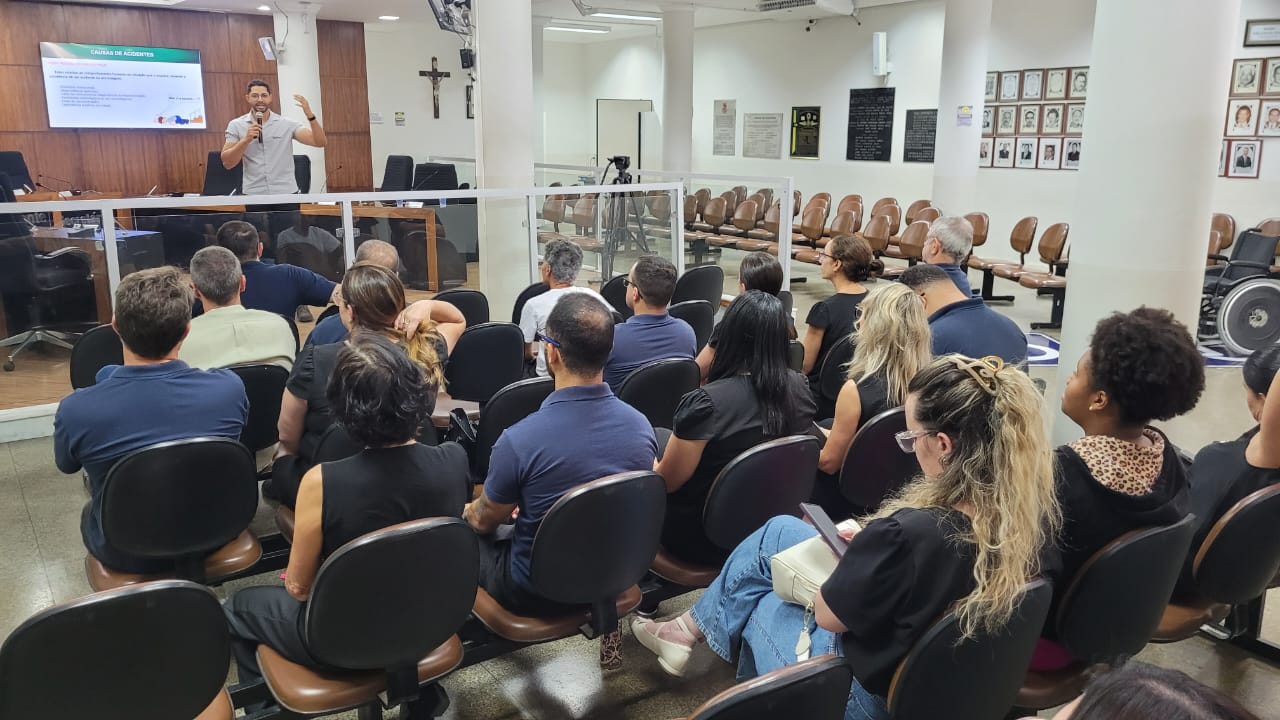 Servidores da Câmara de Formiga participam de treinamento anual em segurança do trabalho