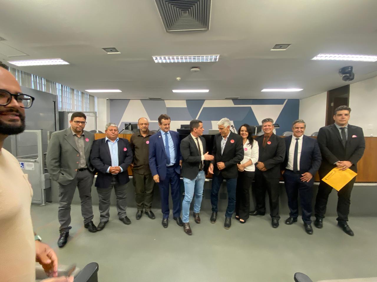 Vereadores de Formiga participam de audiência pública na Assembleia de Minas e reforçam cobrança por obras e segurança na MG 050